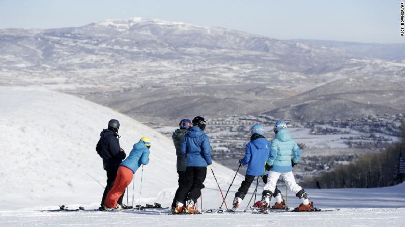 5. Park City, Utha — Ya sea en invierno o en verano, Park City es el centro de una creciente industria turística. En los meses más tibios hay posibilidad de hacer caminatas o ir en bicicleta; o cuando cae la nieve, los aficionados al ski van al Park Mountain Resort.