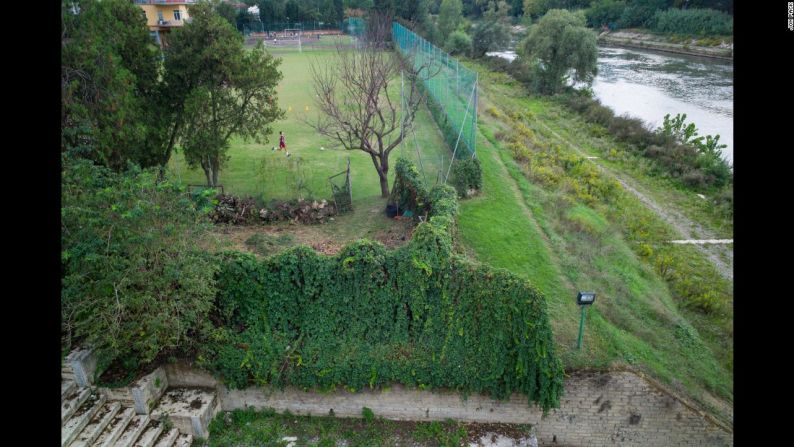 Un campo visto a través del Río Triver desde el Estadio Olímpico de Roma, Italia. Juegos Olímpicos de 1960.