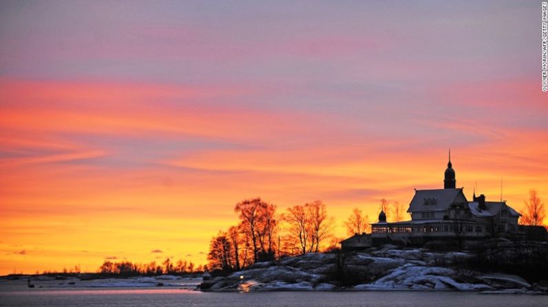 9. Helsinki, Finlandia — Finlandia quedó clasificada como una de las naciones más felices de Europa en 2015. Con Helsinki ahora en el noveno lugar de la lista de las ciudades más habitables, el país tiene una razón más para sonreír.