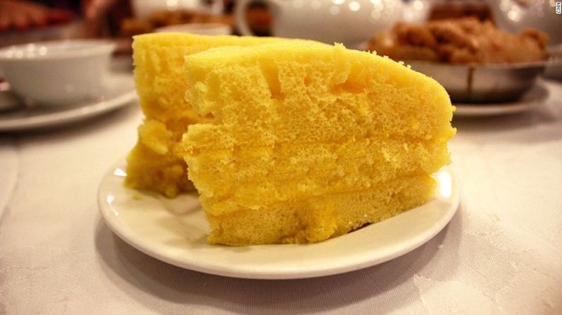 Hong Kong: Ma Lai Go — El ma lai go, o bizcocho al vapor, hace parte del repertorio de platos de la tradicional comida caontonesa dim sum. El bus ma lai go es un caramelo adictivo con una satisfactoria textura masticable.