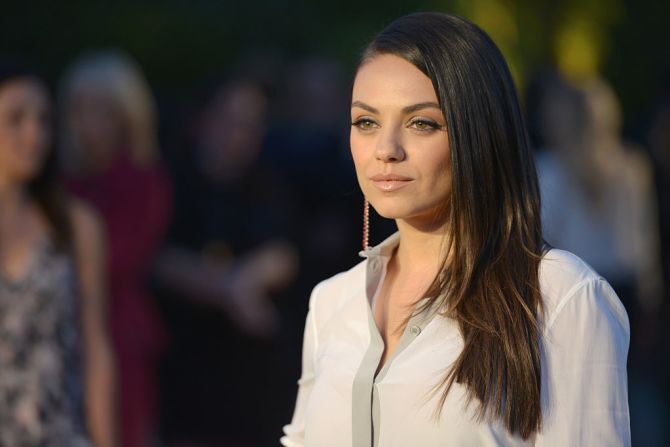 9. Mila Kunis — La protagonista de ‘Amigos con beneficios’ (2011) acumuló una fortuna de 11 millones de dólares el último año. Kunis, conocida por su papel de Lily en el Cisne Negro junto a Natalie Portman, también obtiene ingresos por ser la imagen de compañías como Gemfields y Jim Beam Whisky, de acuerdo con Forbes.