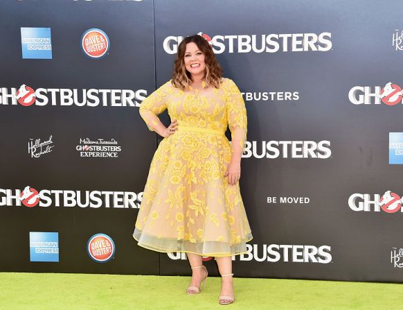 2. Melissa McCarthy — McCarthy logró la segunda posición en el listado con ingresos de 33 millones de dólares en los últimos doce meses. La actriz ganó una cifra de 8 dígitos antes de la grabación del remake de los Cazafantasmas, según Forbes.