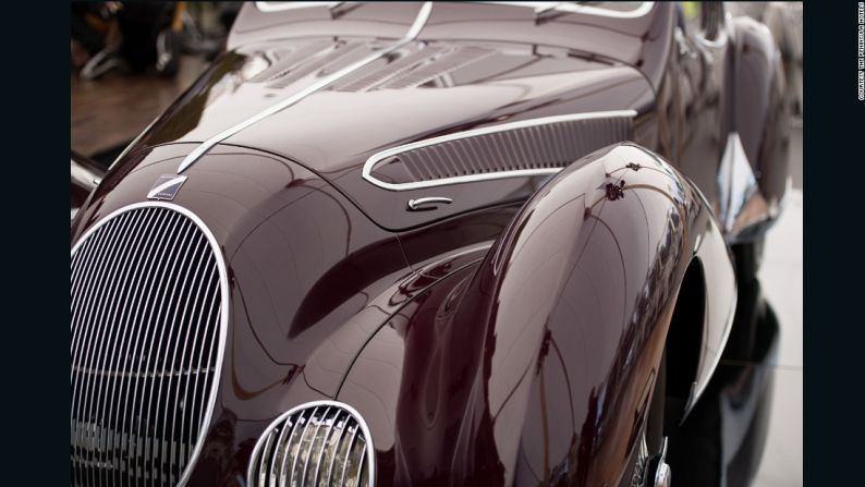 1937 Talbot-Lago T150-C SS 'Goutte d'Eau' – Un 1937 Talbot-Lago T150-C SS "Goutte d'Eau" francés ganó la primera edición de 'The Peninsula Classics Best of the Best Award' en Pebble Beach 2016.