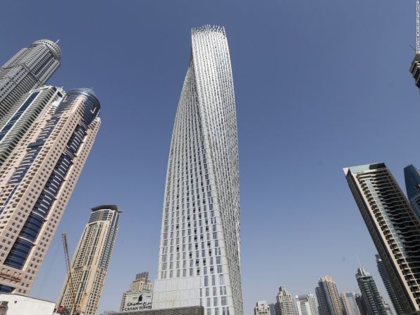 Torre Cayan, Dubai, Emiratos Árabes Unidos – Completada en 2013 y diseñada por Skidmore, Owings & Merrill, la Torre Cayan alcanza los 306 metros. Es la tercera torre más alta del mundo en espiral terminada, de acuerdo al CTBUH.