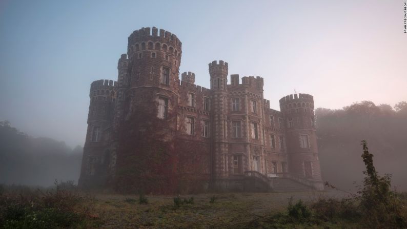 Este es el castillo en Bélgica en donde Brian Precious fue descubierto por la policía.