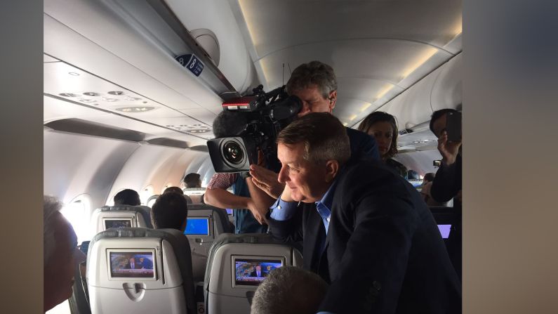 En el vuelo había una gran presencia de periodistas.