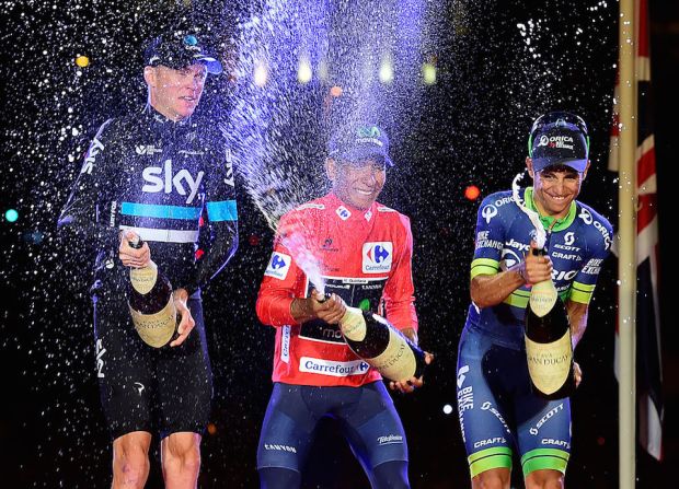 El festejo de Quintana, Froome y Chaves tras el fin de la Vuelta.