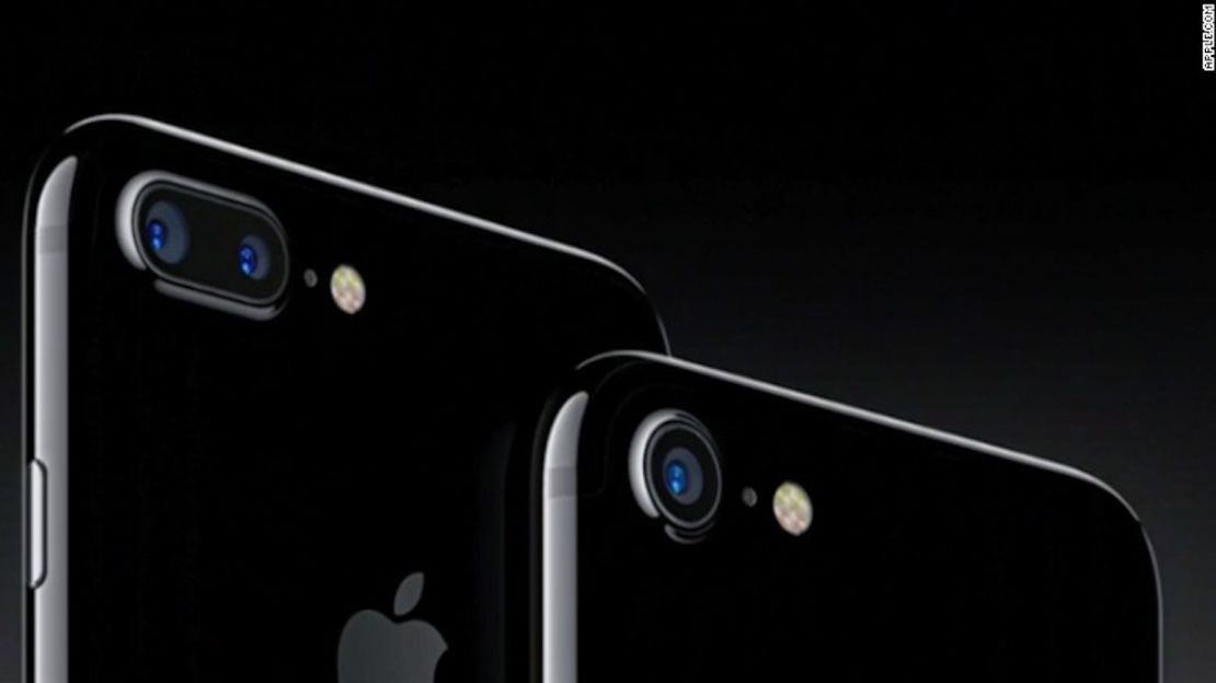 Los nuevos iPhone 7 y iPhone 7 Plus son resistentes al agua, vienen en distintos tonos de negro y tienen cámaras mejoradas