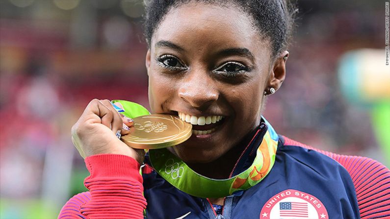 Hackean base de datos de AMA — La Agencia Mundial Antidopaje informó que hackers rusos irrumpieron en sus bases de datos y robaron información médica de las estrellas olímpicas, entre ellas la gimnasta Simone Biles y la jugadora de tenis Venus Williams y otros deportistas estadounidenses.