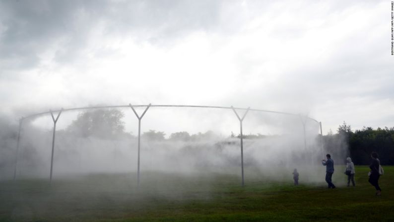 ‘Fog Assembly’, Palacio de Versalles, cerca de París, 2016.