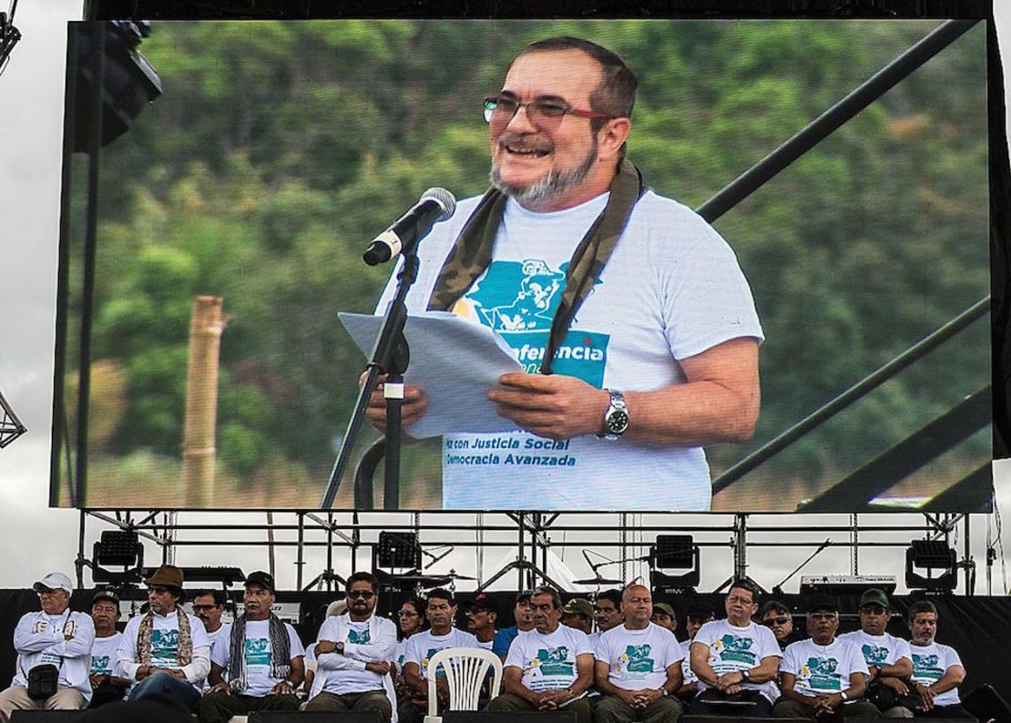 El comandante en jefe de las FARC, Rodrigo Londoño, alias "Timochenko",instaló la X Conferencia Nacional Guerrillera de las FARC, en Yarí, Colombia.