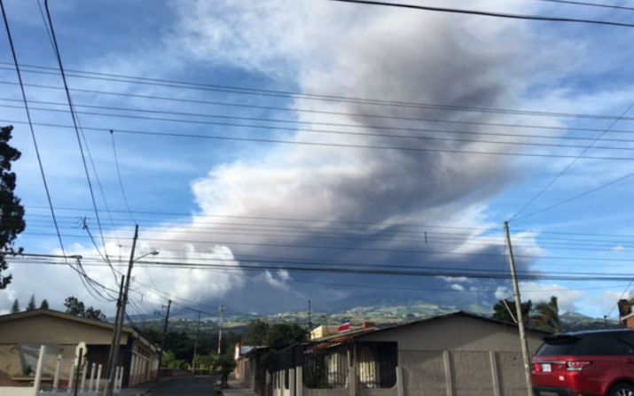 El volcán Turrialba se reactivó en 1996 y los ciclos más fuertes de erupciones se registran desde 2010.