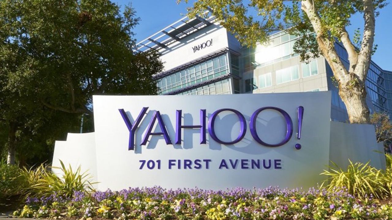 CNNE 323381 - yahoo-logo-701-avenue-cnn