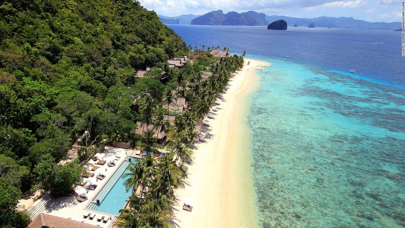 El Nido Pangulasian Island (Palawan, Filipinas) — Villas con una moderna decoración filipina, grandes balcones decorados y una piscina infinita frente al mar son algunas de las cosas más destacas de El Nido Pangulasian Island resort, uno de los lugares más lujosos en el archipiélago de Palawan.