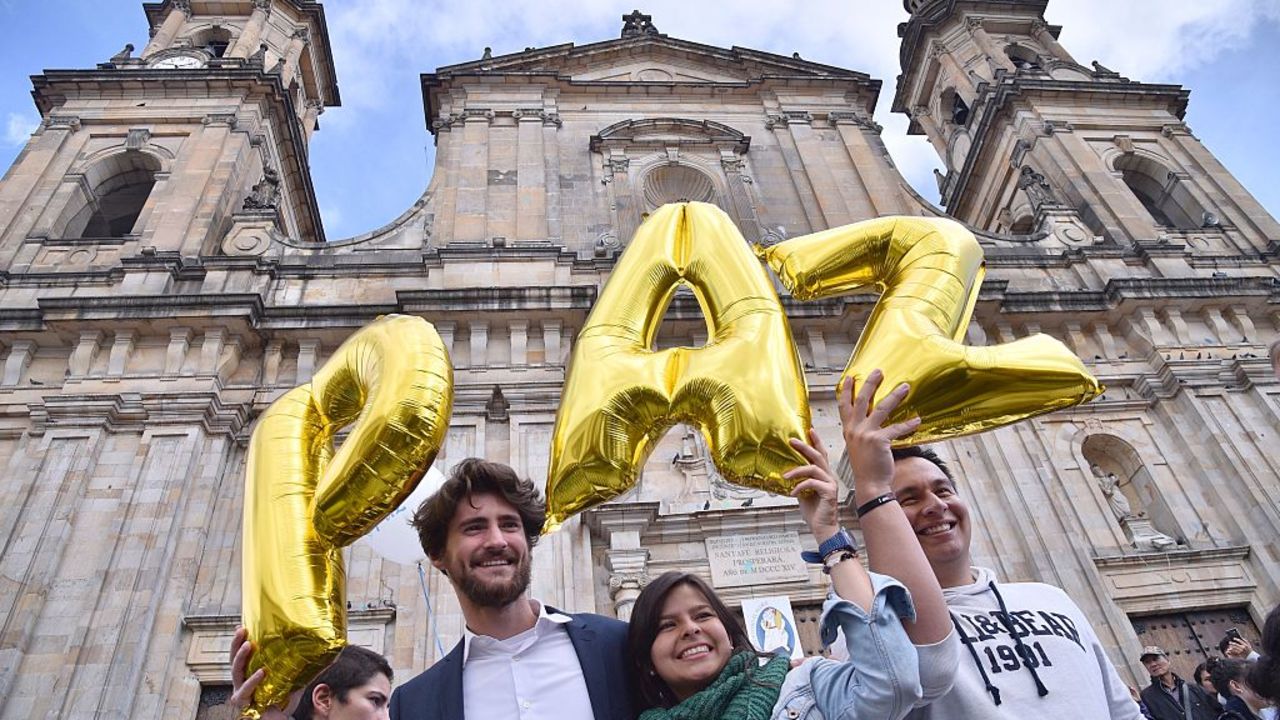 CNNE 324212 - colombia-conflict-peace-celebrations