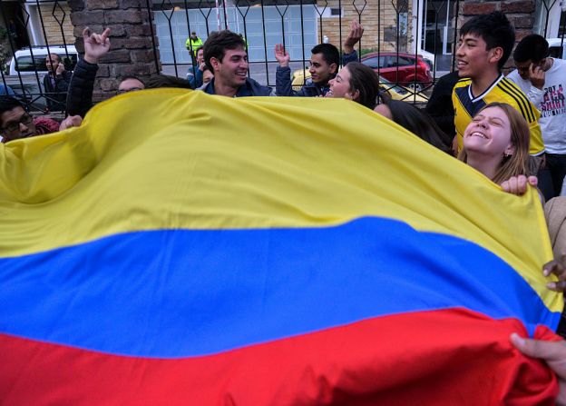 Partidarios del 'No' celebran tras la ventaja en el plebiscito.