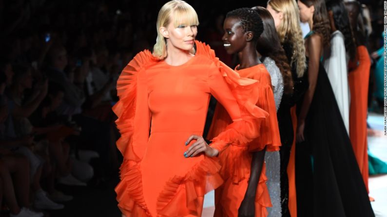 Semana de la Moda de París, primavera-verano 2017 - Christian Siriano