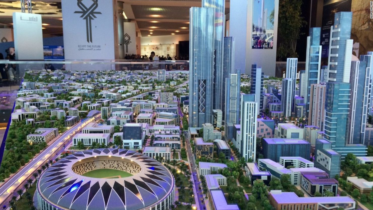 La gran visión - Modelo de la nueva capital en exhibición durante el anuncio del proyecto en Sharm el Sheikh.