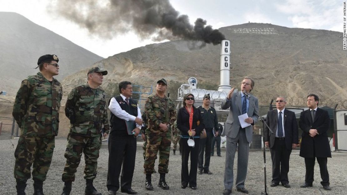 CNNE 328847 - peru-quema-toneladas-de-drogas-cnn-1