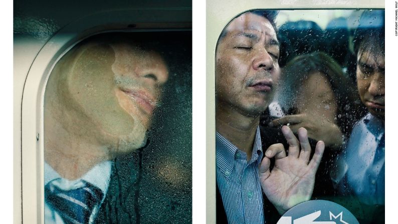 "Tokyo Compression" o “Tokio apretujada” - El fotógrafo Michael Wolf es mejor conocido por sus representaciones de la vida real en las grandes ciudades de todo el mundo.