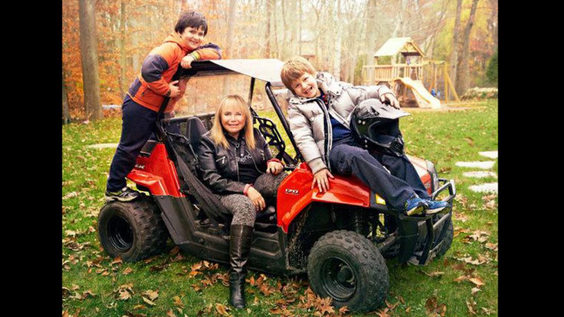 Frieda Birnbaum tenía un hijo cuando tenía 53 años y tuvo gemelos a los 60 años.