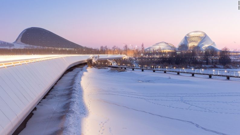 Harbin, China - Una de las ciudades de segundo nivel de China, Harbin se convirtió en una zona urbana como destino del ferrocarril ruso en 1800, luego se transformó en una capital cultural con el establecimiento aquí de la primera orquesta china.