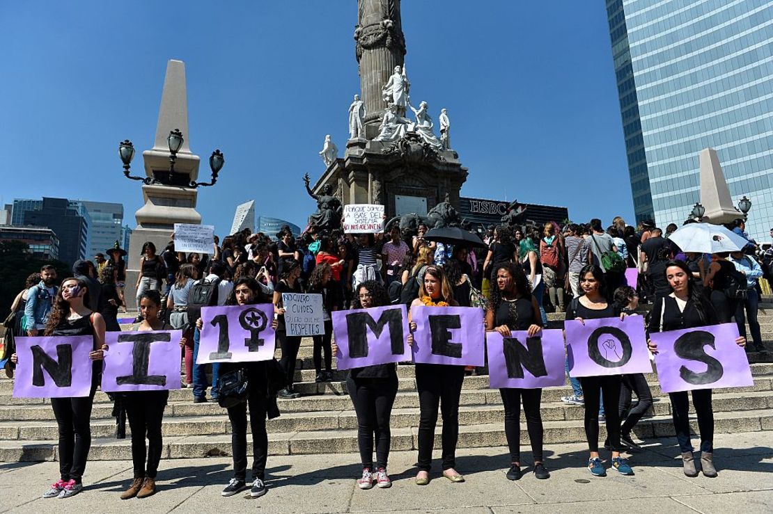 CNNE 330749 - mexico-violence-women-protest