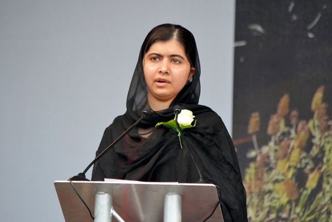 Malala Yousafzai — Luego de convertirse en la persona más joven de la historia en recibir un Premio Nobel de Paz, la joven pakistaní continúa defendiendo los derechos humanos y les ha pedido a los líderes mundiales que destinen 1.400 millones de dólares para la educación de los refugiados.