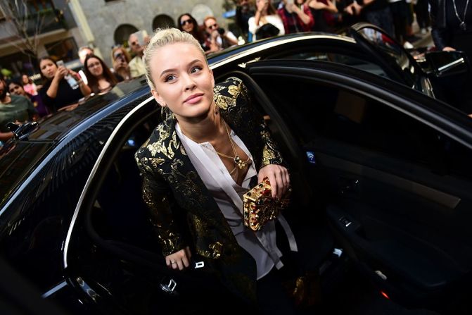 Zara Larsson — “Larsson es una de las artistas más prometedoras de la música pop”, dice TIME sobre esta cantante de 18 años nacida en Estocolmo, ganadora de la versión sueca de America’s Got Talent, quien a través de sus canciones hace una oda al empoderamiento de las mujeres.