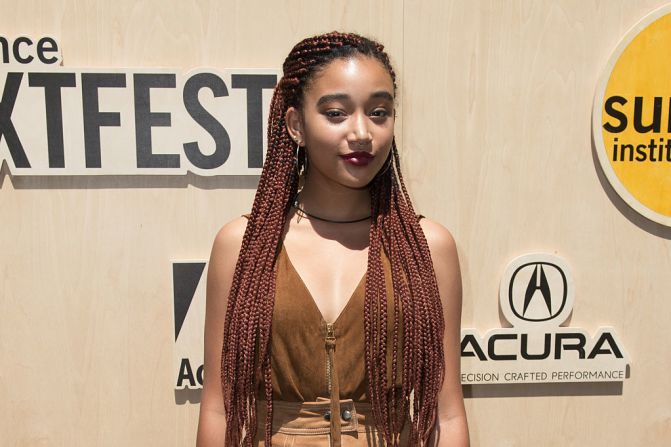 Amandla Stenberg — Conocida por su papel de Rue en la primera entrega de ‘Los juegos del hambre’, esta actriz de 17 años se volvió una de las activistas más importantes en temas de raza, representación e identidad de género, según TIME. Stenberg reveló que es bisexual en enero de este año y ha usado su popularidad para inspirar a otras mujeres negras a abrazar su identidad.