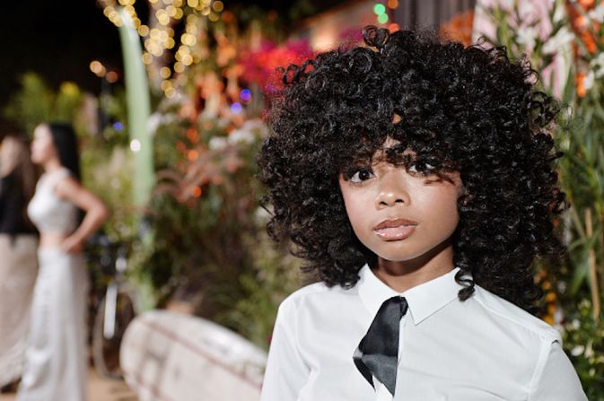 Skai Jackson — La actriz de 14 años reconocida por interpretar a Zuri Ross en la serie original de Disney ‘Jessie’ y por su lucha contra el ciberbullying. El artista Mike Deodato dijo recientemente que Jackson fue su inspiración para crear el nuevo personaje de Marvel, Riri Williams.