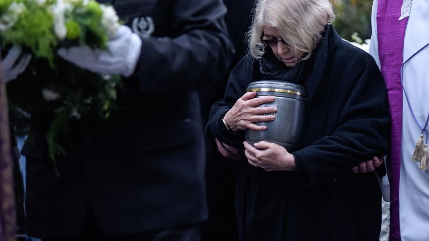 La Iglesia Católica reconoce que la práctica de la cremación está muy difundida entre los fieles y ha habido un aumento incesante en la elección de esta práctica frente a la opción de los entierros de los difuntos.