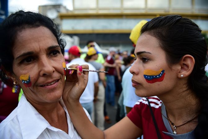 La oposición ha llamado a la marcha 'La toma de Venezuela' y esperan que miles se unan a su convocatoria.