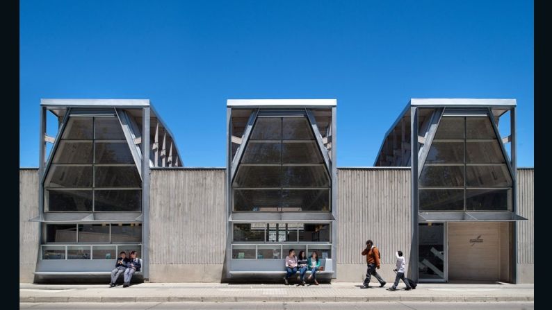 Biblioteca Pública de Constitución. Sebastián Irarrazaval Arquitectos. 2015. Constitución, Chile.