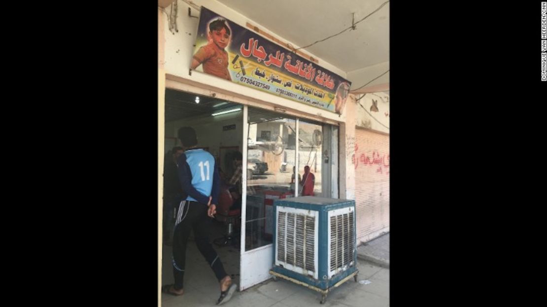 CNNE 334034 - al-fazliya-tienda-cigarros-unislamic-cnn