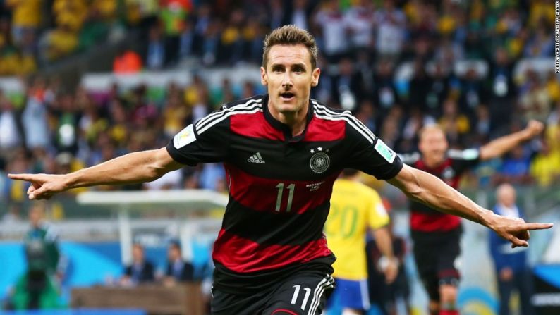 Klose celebra su gol ante Brasil, con el que consiguió el récord en 2014.