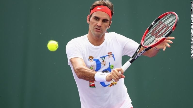 El tenista suizo Roger Federer facturó este año 68 millones de dólares, para ocupar el puesto 16 de la lista de los famosos mejor pagados.