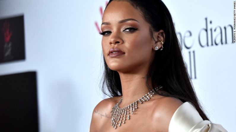 Rihanna facturó en el 2016 un total de 75 millones de dólares.