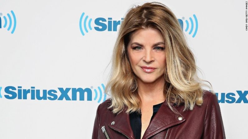 En abril, la actriz Kirstie Alley tuiteó “¡HOLA CHICOS! ¡Este es mi respaldo formal a @realDonaldTrump y soy una mujer!”.