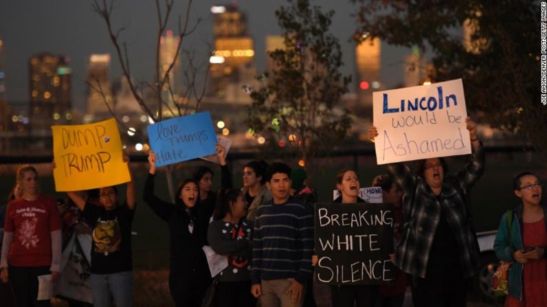 Muchas de estas manifestaciones tuvieron lugar en las zonas que apoyaron a Clinton. En la imagen, en la ciudad de Nueva Orleans.