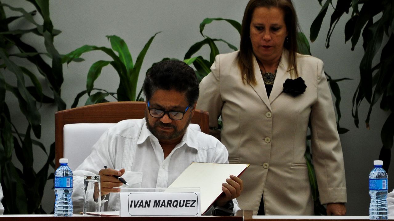 CNNE 346265 - cuba-colombia-farc-peace-deal