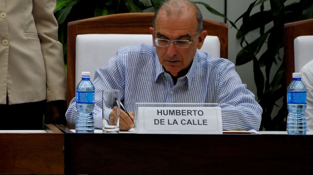 CNNE 346266 - cuba-colombia-farc-peace-deal