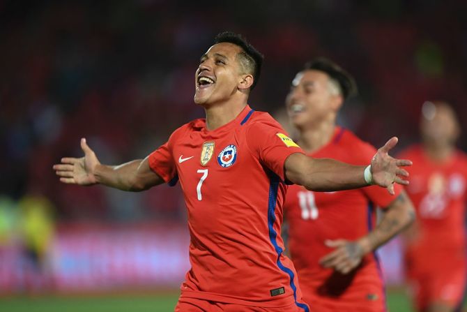 De la mano de Alexis, Chile hizo respetar su santiaguino Estadio Nacional y se impuso a Uruguay por 3-1.