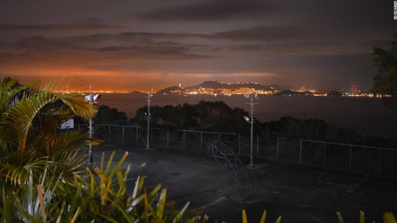 Un aspecto visible del cambio climático es el enturbiamiento del aire. Esto puede ser causado por partículas originadas por la combustión. El aire turbio reduce la visibilidad y hace más difícil ver las estrellas en áreas urbanas. Foto: Leung Ka Wa