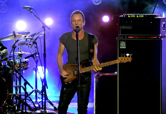 El cantante británico Sting recibió el Premio al Mérito en los American Music Awards 2016.