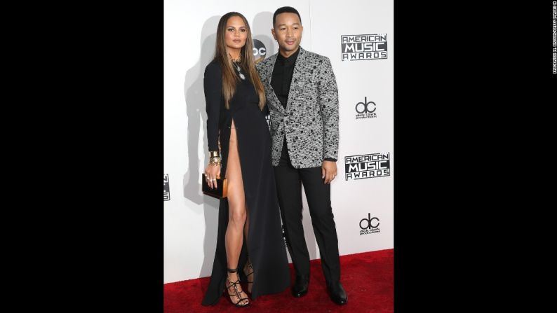 La modelo Chrissy Teigen y su esposo John Legend.