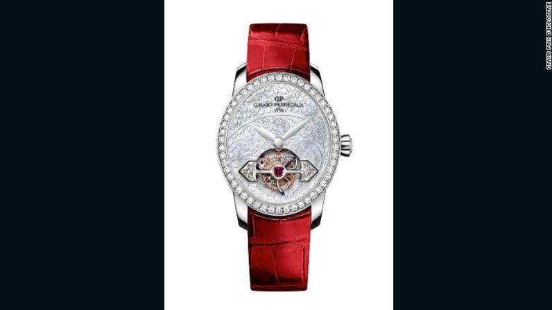 Premio Reloj Femenino con complicación (Ladies' High-Mech Watch Prize) – Con 50 diamantes en el bisel y un dial de nácar de perla, el Cat’s Eye Tourbillon con puente de oro de Girard Perregaux fue galardonado con este premio en 2016.