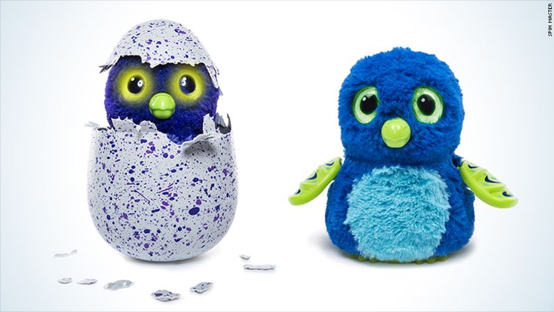 Los Hatchimals pueden ser los juguetes más ruidosos de la temporada. Cada una de estas criaturas vive en un gran huevo de plástico y eventualmente puede empollar. Sí, al interactuar con el Hatchimal, otro animal podría salir de su interior en unos 30 minutos. Cuesta 60 dólares.