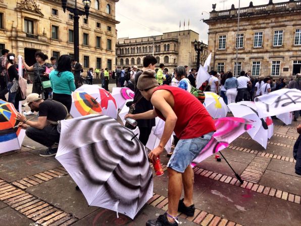 El nuevo acuerdo ocurre 53 días después de que los colombianos rechazaran en las urnas el original.