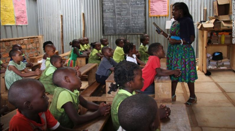 El Ministerio de Educación y Deportes de Uganda asegura que las guarderías y escuelas de primaria de BIA "no tienen licencia para funcionar, sus profesores no están calificados para ese trabajo y no hay registro que demuestre que sus hojas de vida han sido aprobadas".